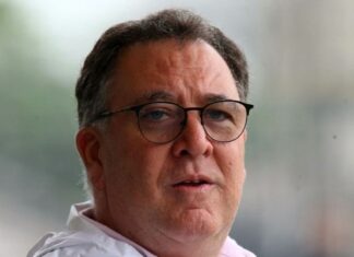 Presidente do Santos rebate Neymar após crítica por rescisão de João Basso: ‘Pergunte a ele o que quis dizer…’