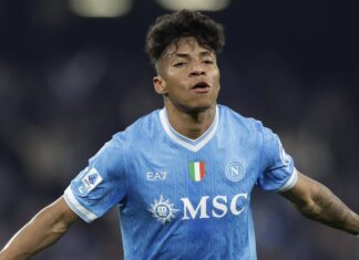 ‘Não seja tímido’: Brasileiro resolve de novo ao Napoli após cobrança de Conte