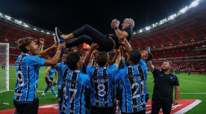 Craque Neto comemora título do Grêmio e dispara contra o Inter: “vai passar muita vergonha”