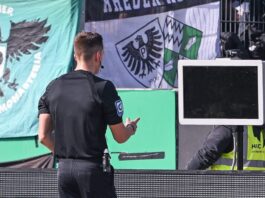 Torcedor invade gramado e desliga sistema do VAR em possível pênalti na Alemanha