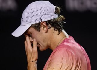 João Fonseca força dois tie-breaks, mas sucumbe para Sinner em mais de duas horas de jogo e dá adeus ao Indian Wells