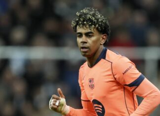 Barcelona dá sorte em empate com Newcastle impondo dificuldade que time não encontra na Espanha