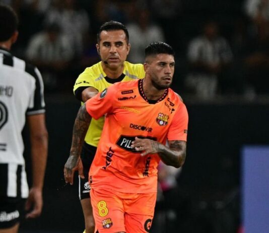 Botafogo perde para o Barcelona no Nilton Santos, cai na Libertadores e é vaiado pela torcida
