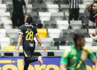 Com gol relâmpago, Atlético-MG vence a 1ª no Brasileirão e afunda Internacional na zona de rebaixamento