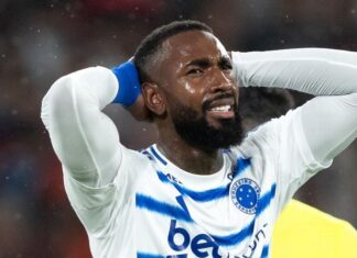 De ‘mercenário’ a pai retirado de setor do Maracanã: torcida do Flamengo faz recepção ‘hostil’ a Gerson, agora no Cruzeiro