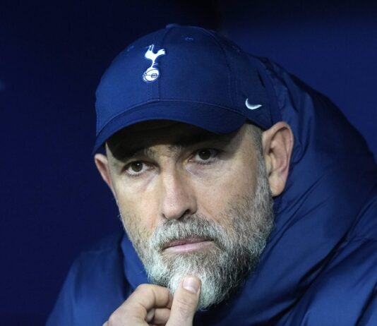 Tottenham avalia possíveis nomes para substituir Tudor em caso de demissão