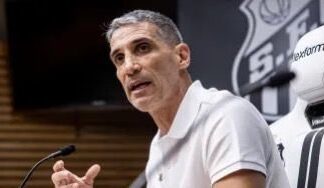 Vojvoda confirma retorno dos 2 principais jogadores do Santos para enfrentar o Corinthians