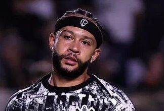 Após derrota do Corinthians para o Coritiba, presidente do Timão fala sobre possível saída de Memphis