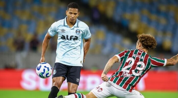 João Lucas tem ruptura no joelho e volta ao Grêmio é avaliada