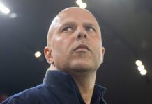 Arne Slot: ‘Estou curioso para saber se o Galatasaray também joga assim na liga deles’
