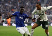 Estêvão e João Pedro passam em branco, Chelsea leva 3 do Everton na Premier League e se complica na briga por vaga na Champions