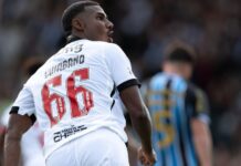 Vasco vence Grêmio com show de Cuiabano e segue invicto sob o comando de Renato Gaúcho