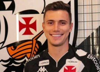 Grêmio avalia contratação de lateral do Vasco e negociação pode envolver Dodi