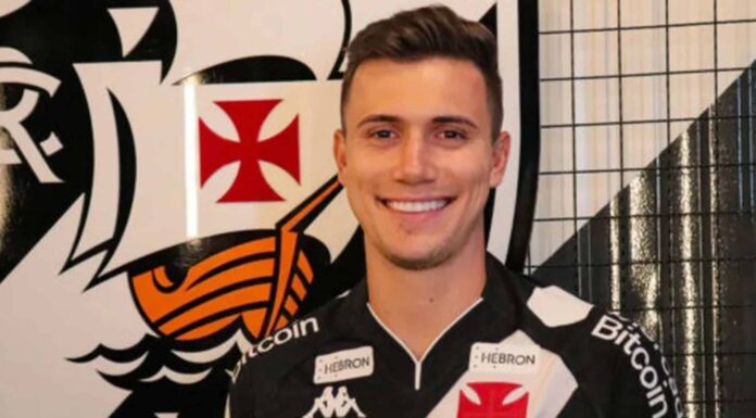 Grêmio avalia contratação de lateral do Vasco e negociação pode envolver Dodi