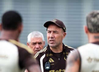 Flamengo enfrenta o Bragantino em partida decisiva do Brasileirão