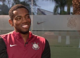 À ESPN, André abre o jogo sobre quase ida ao Milan e garante: ‘Pensando 100% no Corinthians’