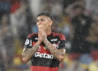 Carrascal cumpre suspensão, mas joga contra o Red Bull Bragantino hoje