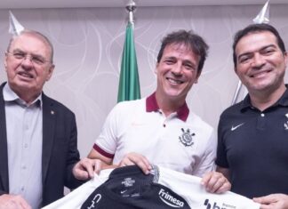 Corinthians anuncia a contratação de Fernando Diniz para a vaga de Dorival Júnior