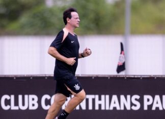 Diniz lembra de Tite, rebate rejeição da torcida e diz que tem cara do Corinthians: ‘Todo mundo achou que isso ia acontecer um dia’