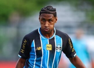 Luís Castro avalia Tetê e decisão sobre posição impacta organização do meio-campo do Grêmio