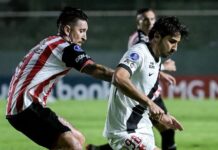 Vasco não aproveita expulsão, e reservas empatam com Barracas Central em estreia na Sul-Americana