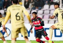 ‘Flamengo vence com escândalo no VAR’: jornal espanhol se espanta com arbitragem em jogo da Libertadores