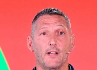 World Cup winner claims former Chelsea boss is ‘perfect’ candidate for Liverpool