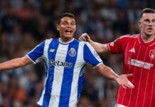 Ex-São Paulo marca, mas Porto leva ‘gol contra mais bizarro do ano’ e fica no empate com o Forest na Europa League