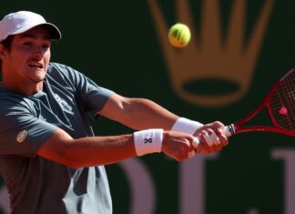 Próximo rival de João Fonseca, Zverev faz previsão sobre futuro com brasileiro