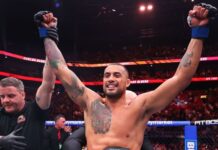 Carlos Ulberg supera joelho ‘estourado’, acaba com Jiri Prochazka no 1° round e conquista o cinturão dos meio-pesados