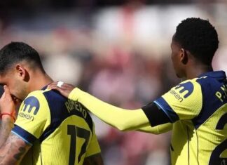 Cristian Romero bursts into tears and leaves field as Tottenham game halted