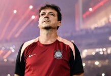 Diniz responde sobre publicação polêmica de Memphis e elogia astro do Corinthians: ‘Personalidade que faz bem para o futebol’