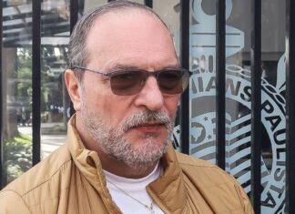 Romeu Tuma deixa presidência do Conselho do Corinthians e dispara contra Osmar Stabile: ‘Traidor’