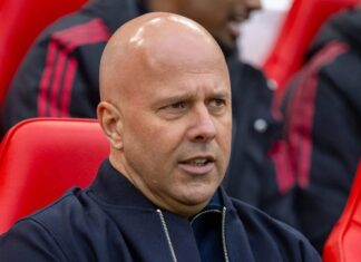‘Acho que Slot merece muito mais reconhecimento no Liverpool do que está recebendo’