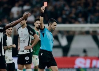 Procurador do STJD explica próximos passos após denúncias sobre Dérbi e cita gesto obsceno de André: ‘Alguma coisa está errada’