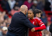 Slot sobre joia do Liverpool: ‘Ele pode lidar com esse tipo de jogo por causa de sua personalidade’