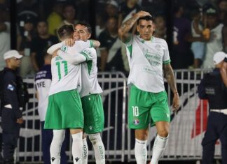 Vasco tem dois expulsos, leva virada do Audax Italiano em São Januário e se complica na Sul-Americana