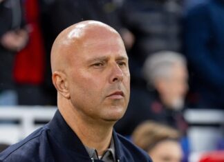 Como Arne Slot tornou missão do Liverpool contra o PSG na Champions ainda mais complicada