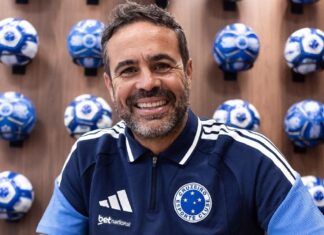 Promessa de reforços, muito dinheiro e mais: os bastidores da renovação de Artur Jorge com Cruzeiro até 2030