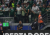Conmebol divulga áudio do VAR de lance de pênalti para o Palmeiras contra o Sporting Cristal: ‘Tem um calço’