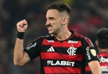 Ortiz prega respeito ao Bahia, vê ‘pedreira’ para o Flamengo e cobra atenção por caça ao Palmeiras: ‘Não perdem muito ponto’