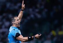 CBF divulga áudio do VAR de pênalti que irritou Athletico-PR contra o Palmeiras; veja o diálogo