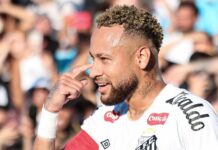 Neymar desabafa sobre dedo no ouvido: ‘Chegou o dia que tenho que explicar uma coçada de orelha’