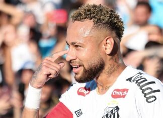 Neymar desabafa sobre dedo no ouvido: ‘Chegou o dia que tenho que explicar uma coçada de orelha’