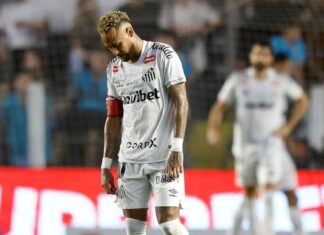 Jornal espanhol critica Neymar por tentar ‘chapéu’ no meio-campo com Santos perdendo: ‘Ação ilógica que resultou em vaias’