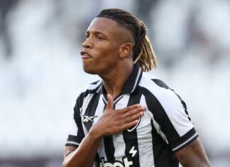 Botafogo define ‘preço mágico’ para negociar Danilo e vê chance de Copa como ‘gatilho’ para faturar mais