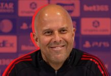 Faz sentido para o Liverpool manter Arne Slot após temporada desastrosa?