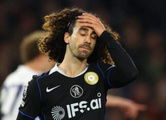 ‘Donos do Chelsea transformaram uma máquina de ganhar troféus em um experimento fracassado’