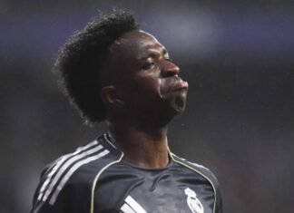 Vinicius Júnior adia título do Barcelona em jogo que ilustra a temporada do Real Madrid