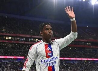 Endrick foge de isolamento, marca mais uma vez e Lyon se aproxima de vaga na Champions